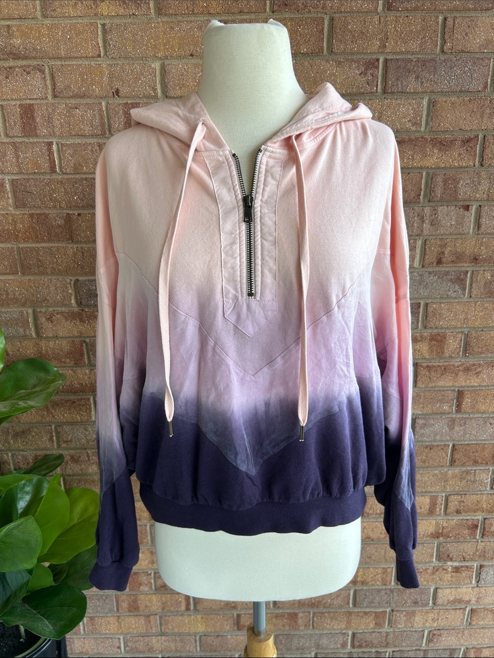 NWT PINK Victoria's Secret Ombre Zip Hoodie in Pink to Purple